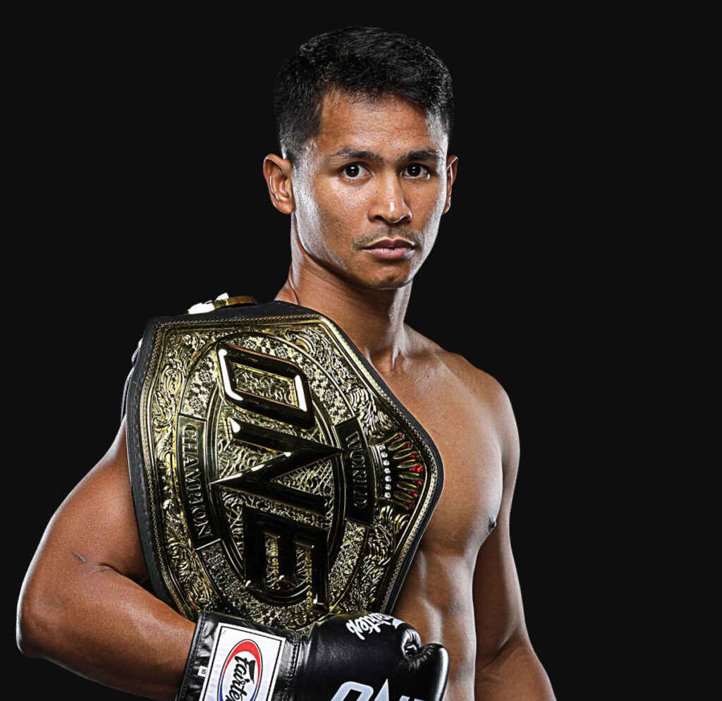 Superbon Singha Mawynn hero x champion